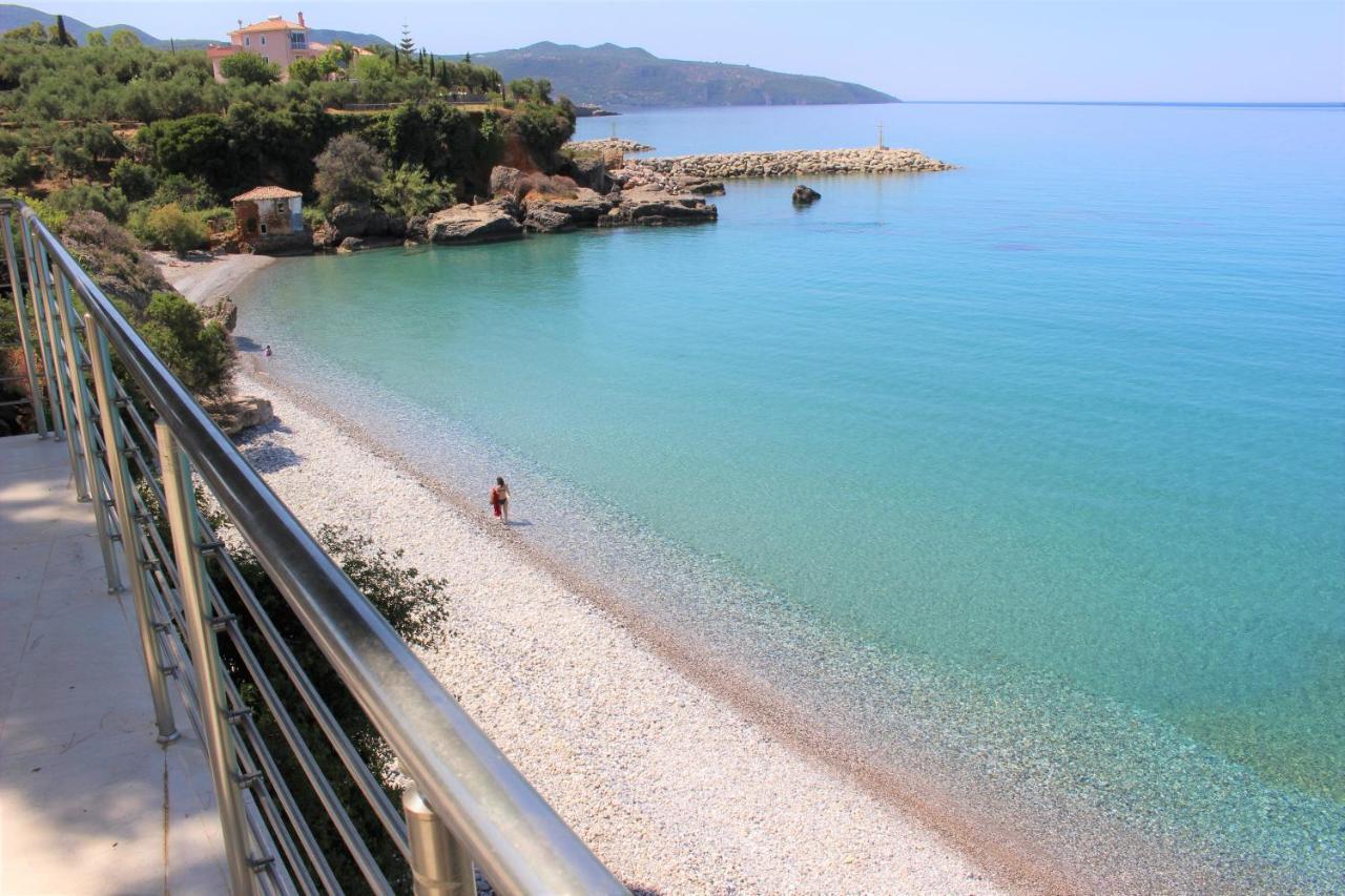 Naftilos Blue View Retreat Avía Dış mekan fotoğraf